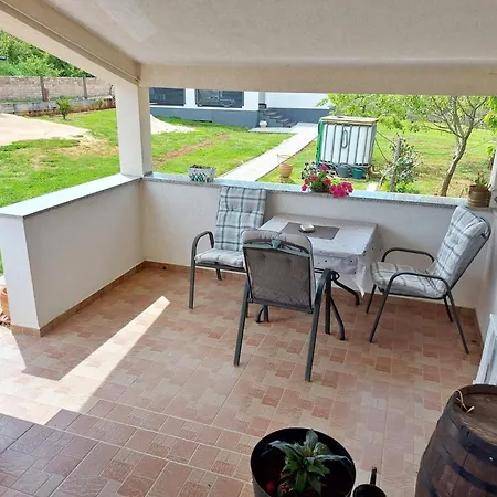 Apartment In Near Verudela